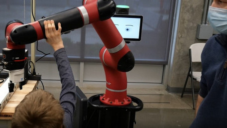 My First Experience Programming a Collaborative Robot