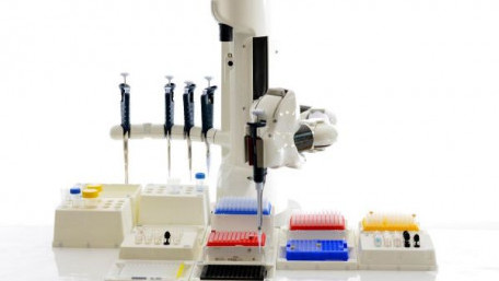 Precision Liquid Handling Robot Systems