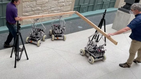 Northwestern University Unveils Mobile Cobot for Team-based Manipulation Tasks