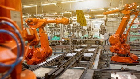  Siemens and AWS Open Up Access to Generative AI in Software Development