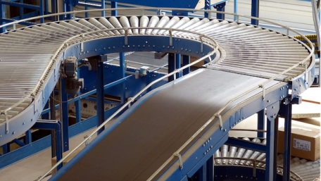 The Journey of a Product through the Smart Logistics Cycle