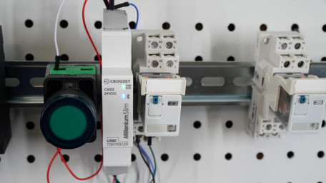 PLC With a Miniature Twist: Crouzet Millenium Slim Tutorial