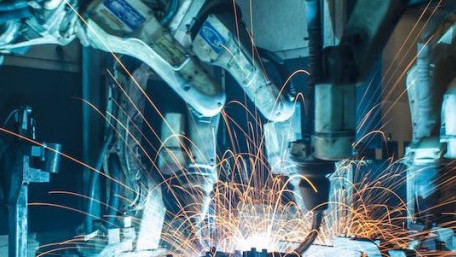 Dark Manufacturing and Its Relationship With IIoT