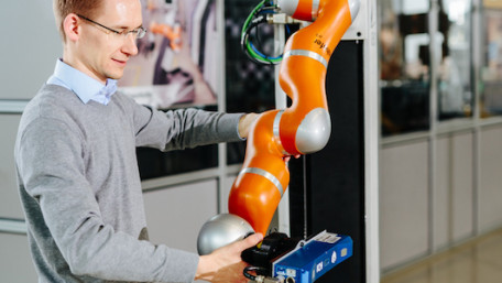 Fraunhofer Institute Delivers Web-based Tool to Improve Cobot Safety