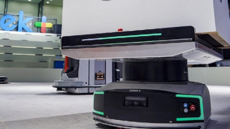 Geek+ Launches Its Largest Packing Robot for Intelligent Sorting