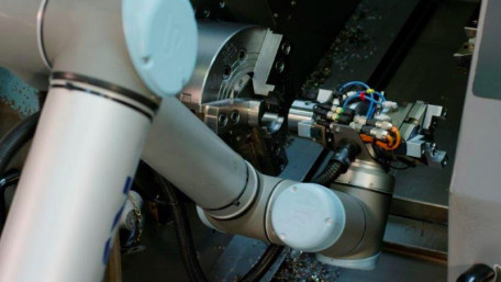 Advanced Control Techniques for Collaborative Manipulators
