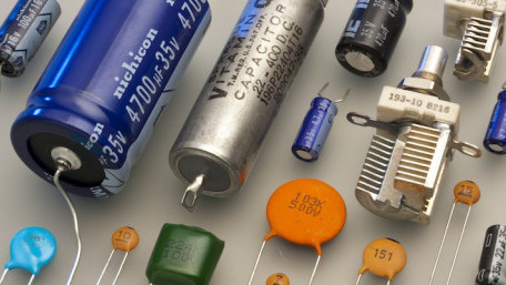 Understanding Voltage Drops of Capacitors and Inductors